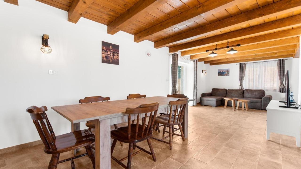 Holiday Home Lino Dajla Exterior foto